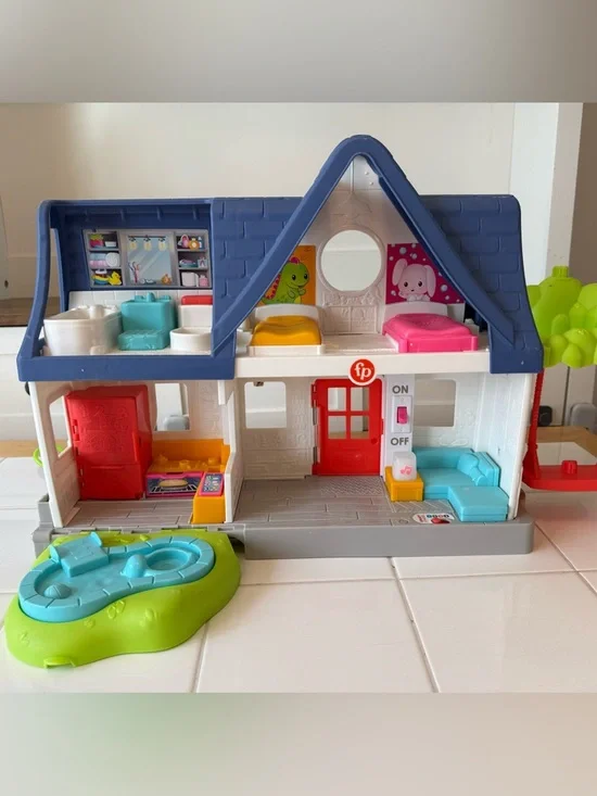 Fisher-Price Little People Friends Together Play House Lights & Sounds Learning - Picture 8 of 16